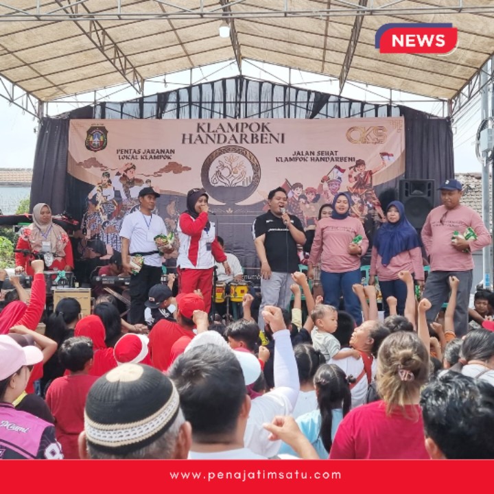 "Jalan Sehat Klampok Handarbeni", Ratusan Warga Semarakkan Bersih Desa Kelurahan Klampok dan HUT ke-81 RI